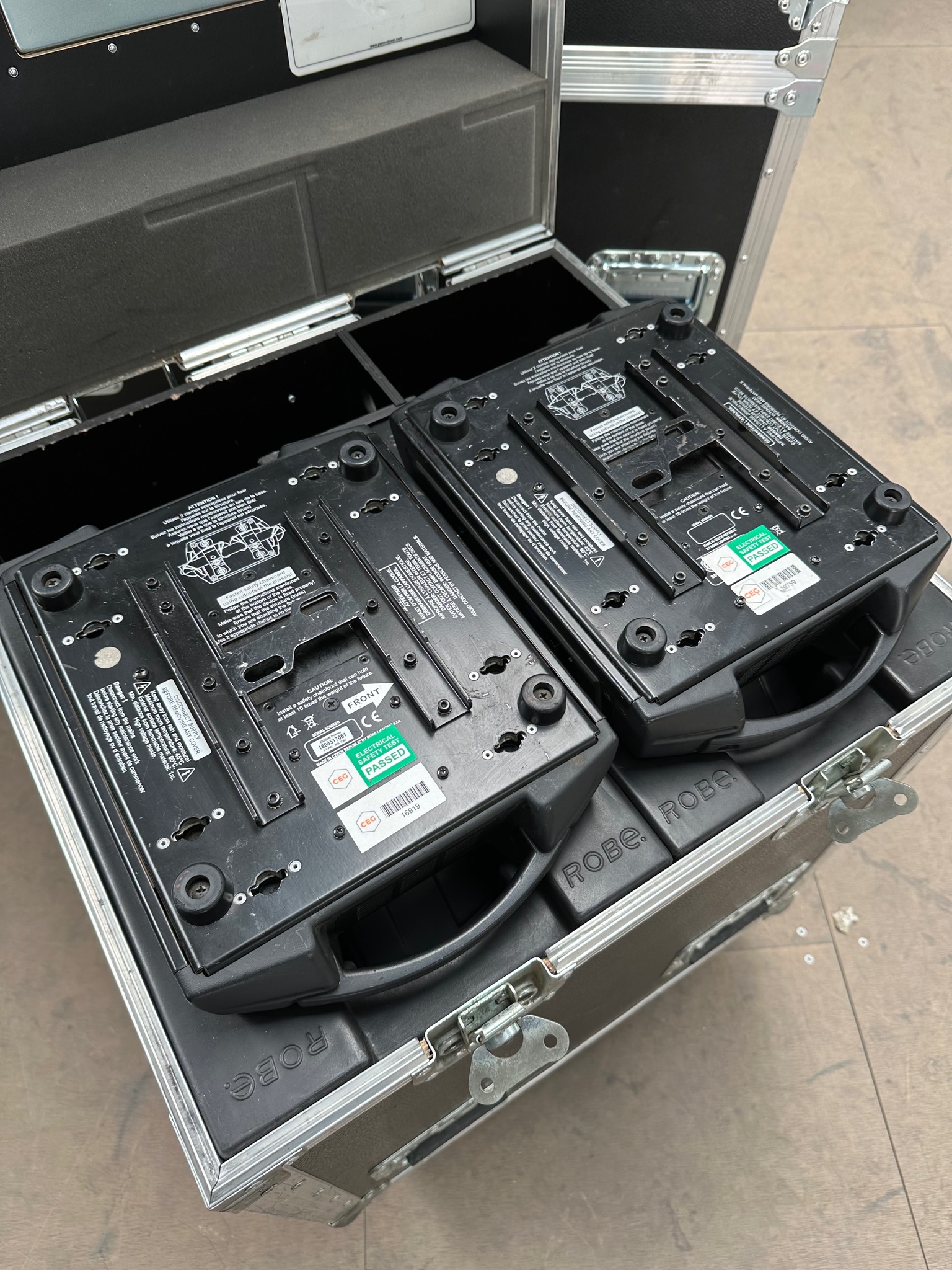 Robe Pointe thumbnail 2